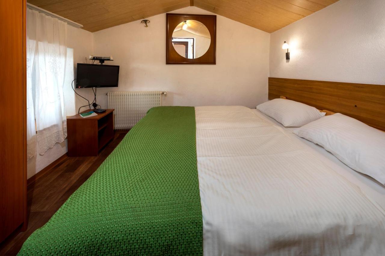 Apartment Pod Lipom Roč Εξωτερικό φωτογραφία